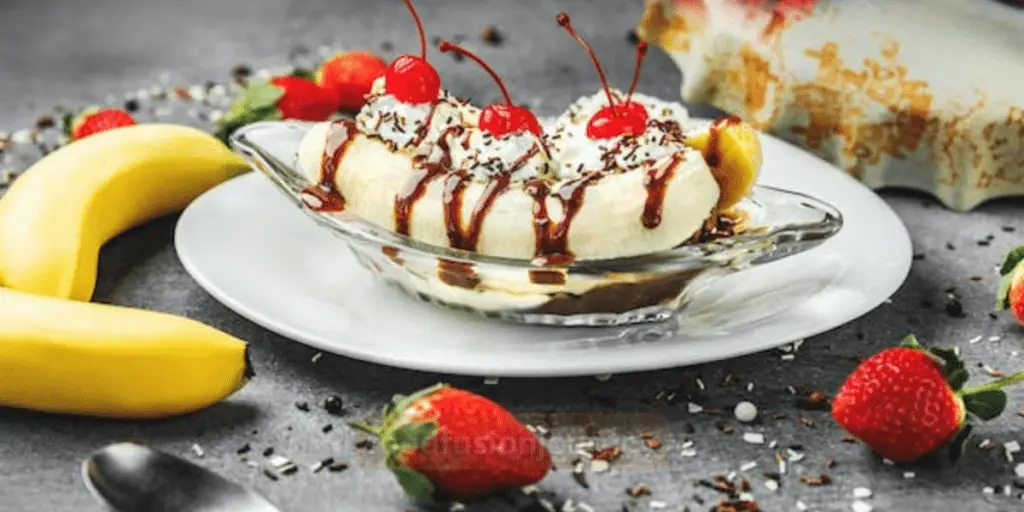 delicious-banana-split-recipe