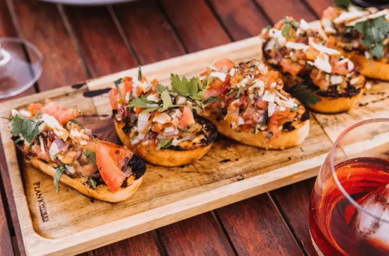 tomato-balsamic-bruschetta-recipe